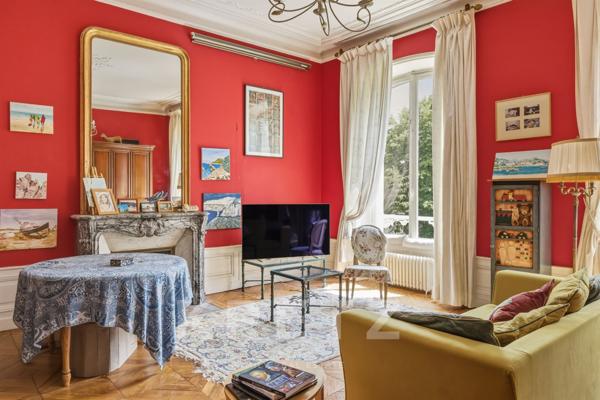 Évreux Centre – Élégant hôtel particulier du XIXᵉ siècle au cœur d’un parc arboré de 2 200 m²