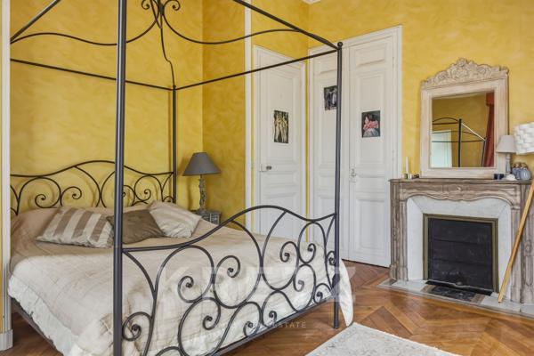 Évreux Centre – Élégant hôtel particulier du XIXᵉ siècle au cœur d’un parc arboré de 2 200 m²