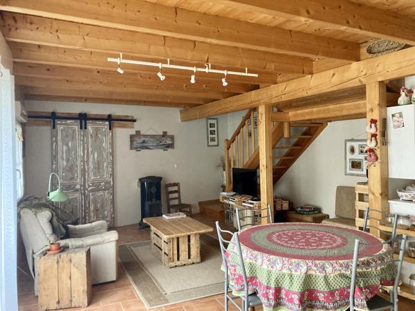 'Bâtisse de style Charentaise'