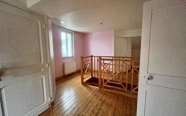 Maison à louer    4 pièces • 105 m2 Bourges