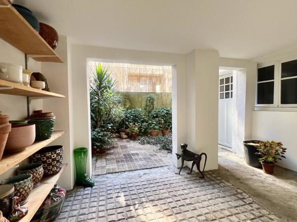 Montreuil (93100) Immeuble Bourgeois - 2 appartements (229 et 65 m2) un local commercial (71 m2)