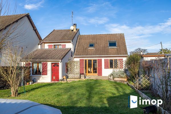 Maison avec extérieur