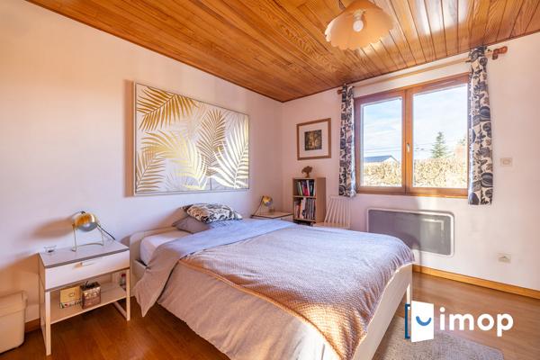 Maison avec extérieur