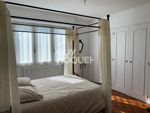 Très jolie maison avec appartement indépendant : Lons (64140)