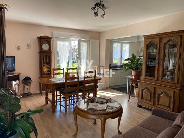 Très jolie maison avec appartement indépendant : Lons (64140)