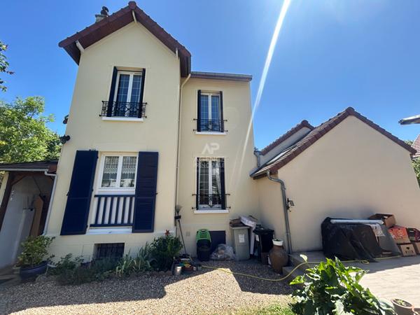 Maison Maisons Laffitte 7 pièce(s) 95.79 m2 780 000 € **  - Référence  12598