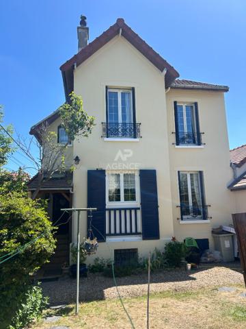 Maison Maisons Laffitte 7 pièce(s) 95.79 m2 780 000 € **  - Référence  12598