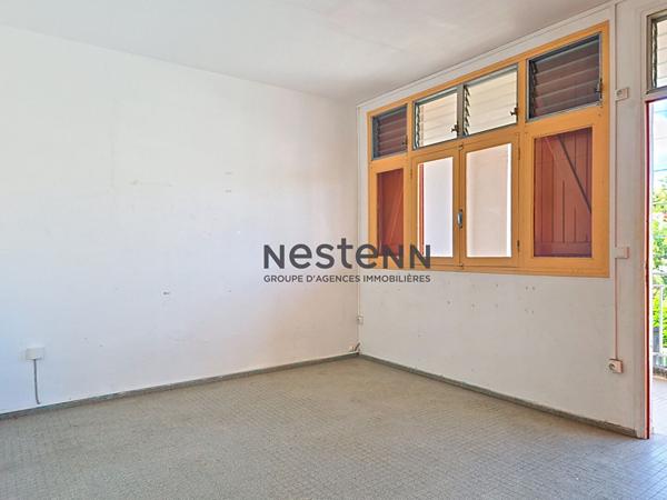 A VENDRE UNE MAISON DE 200 m2 de TYPE F4 AUX ABYMES AVEC GARAGE