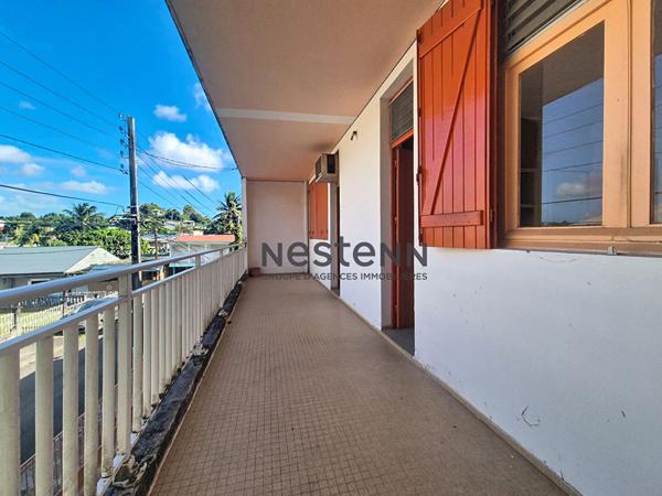 A VENDRE UNE MAISON DE 200 m2 de TYPE F4 AUX ABYMES AVEC GARAGE