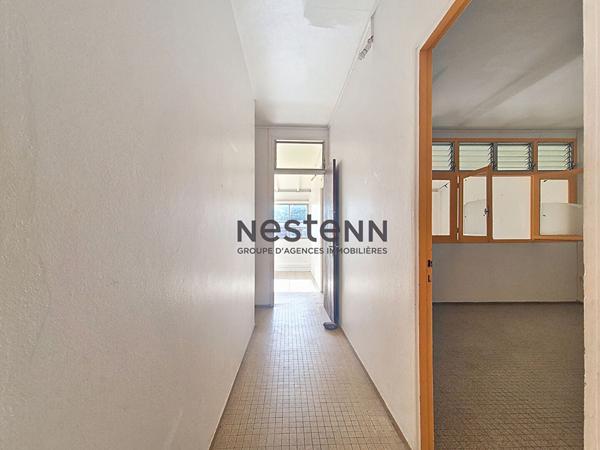 A VENDRE UNE MAISON DE 200 m2 de TYPE F4 AUX ABYMES AVEC GARAGE