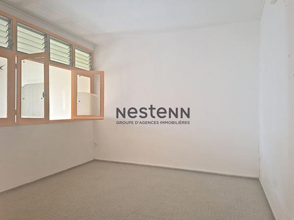 A VENDRE UNE MAISON DE 200 m2 de TYPE F4 AUX ABYMES AVEC GARAGE