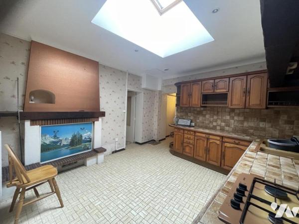 A PONT-SAINT-MARTIN, VIAIS, une maison-appartement T4 