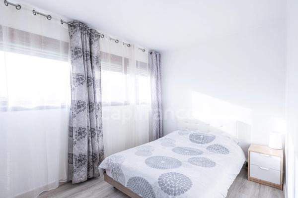 Appartement traversant à vendre 4 pièces CARRIERES SUR SEINE (78)