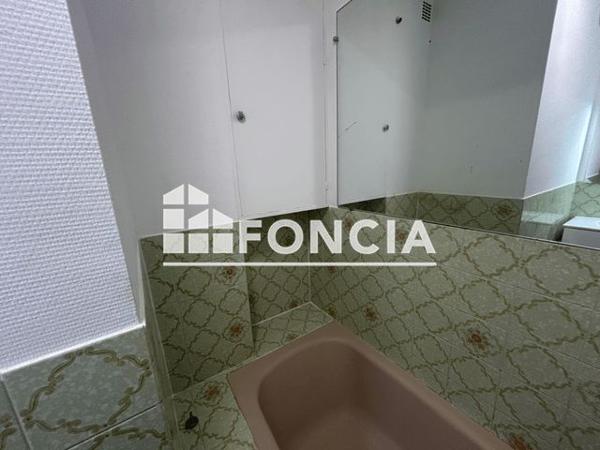 Location Appartement 2 pièces 40.74 m² - 25 RUE ANTOINE HEROET Digne-les-bains 04000