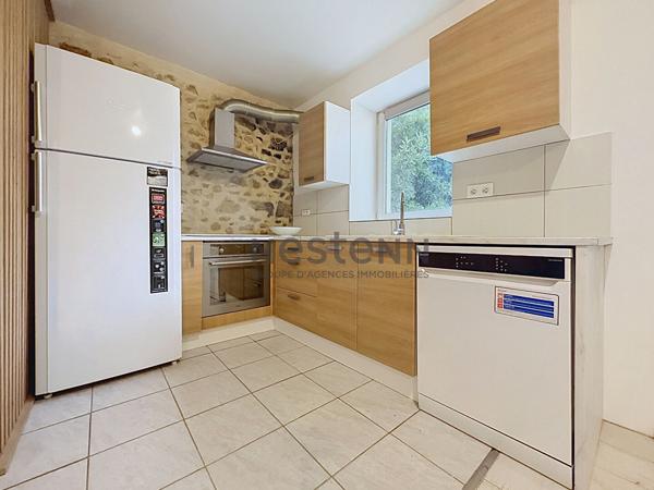 Appartement T3 rénové de 62 m² avec balcon - Proche centre-ville d'Orange
