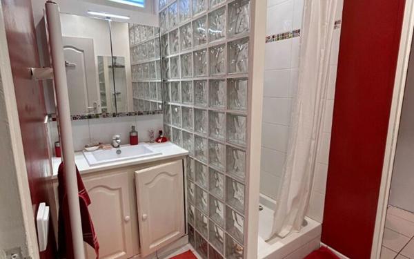 Maison à vendre    6 pièces •  Auneuil