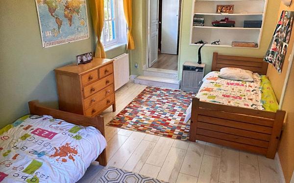 Maison à vendre    6 pièces •  Auneuil