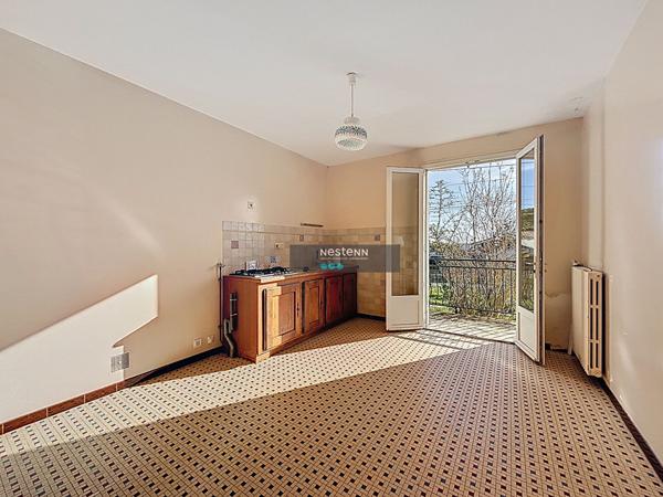 Maison avec vue campagne ? 9 000 m² de terrain ? Belle construction