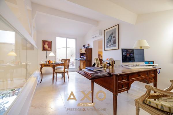 CENTRE VILLE  - APPARTEMENT DUPLEX - 150M2 - T4 - TERRASSES - BOXE - 1 650 000