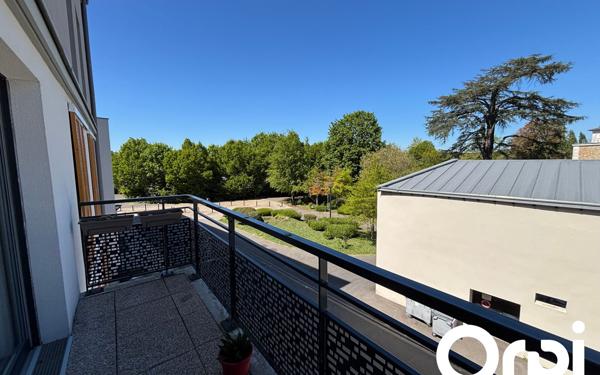 Appartement à louer    2 pièces • 47 m2 Guyancourt
