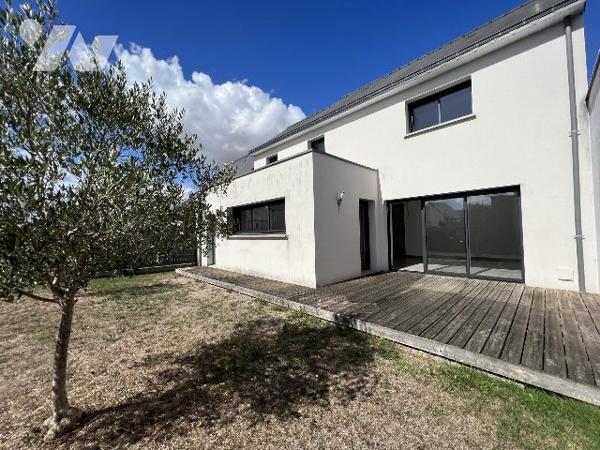 MAISON CONTEMPORAINE A VENDRE