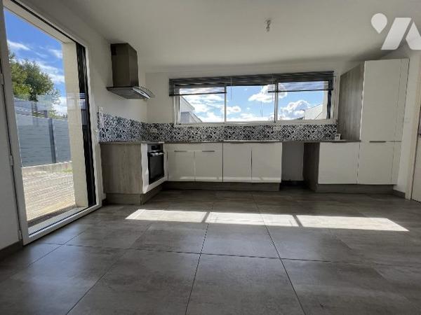 MAISON CONTEMPORAINE A VENDRE