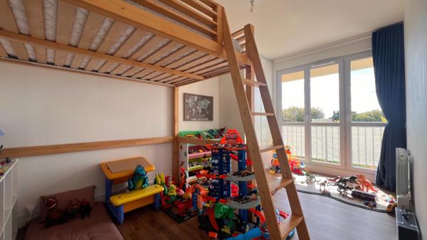 QUIMPER (29) — À VENDRE - Appartement T3 de 60,57 m² AU 6ᵉ et dernier — Balcon - Cave.