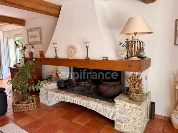 Maison de Maitre  à vendre 9 pièces CARCASSONNE (11)  sur 233m2 habitables , 5 chambres, garage, piscine terrain 1100m2