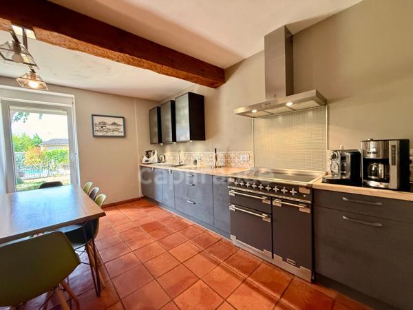 Maison de Maitre  à vendre 9 pièces CARCASSONNE (11)  sur 233m2 habitables , 5 chambres, garage, piscine terrain 1100m2