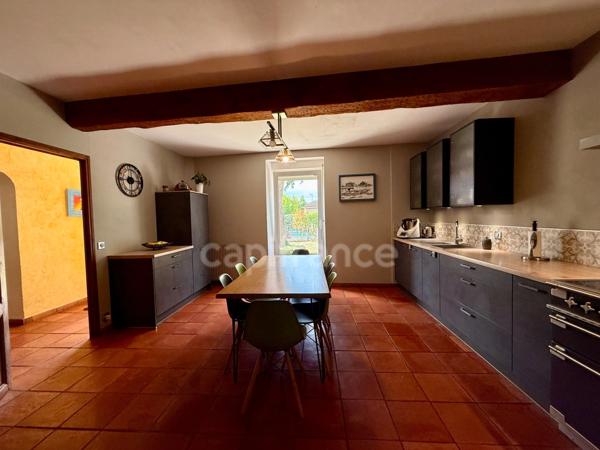 Maison de Maitre  à vendre 9 pièces CARCASSONNE (11)  sur 233m2 habitables , 5 chambres, garage, piscine terrain 1100m2