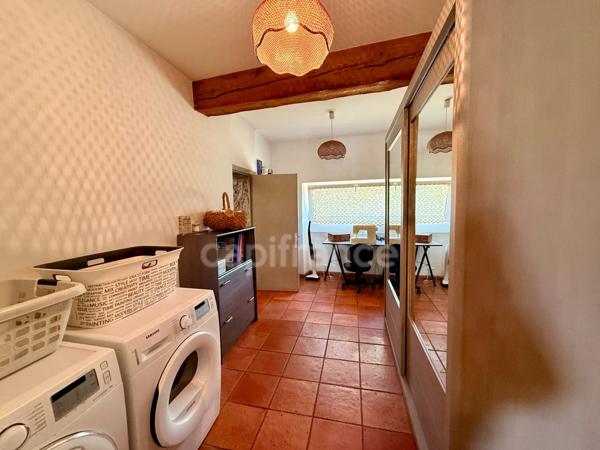 Maison de Maitre  à vendre 9 pièces CARCASSONNE (11)  sur 233m2 habitables , 5 chambres, garage, piscine terrain 1100m2