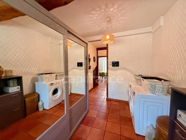 Maison de Maitre  à vendre 9 pièces CARCASSONNE (11)  sur 233m2 habitables , 5 chambres, garage, piscine terrain 1100m2