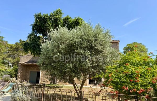 Maison de Maitre  à vendre 9 pièces CARCASSONNE (11)  sur 233m2 habitables , 5 chambres, garage, piscine terrain 1100m2