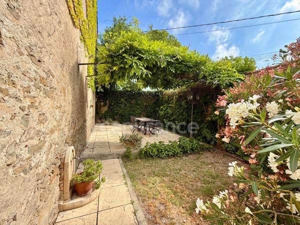 Maison de Maitre  à vendre 9 pièces CARCASSONNE (11)  sur 233m2 habitables , 5 chambres, garage, piscine terrain 1100m2