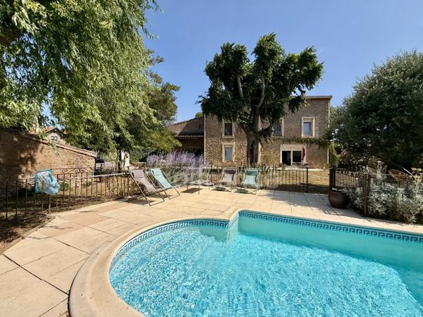 Maison de Maitre  à vendre 9 pièces CARCASSONNE (11)  sur 233m2 habitables , 5 chambres, garage, piscine terrain 1100m2
