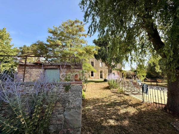 Maison de Maitre  à vendre 9 pièces CARCASSONNE (11)  sur 233m2 habitables , 5 chambres, garage, piscine terrain 1100m2
