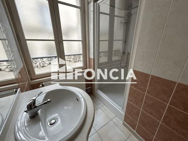 Location Appartement 2 pièces 42.9 m² - 2 EME ETAGE GAUCHE Niort 79000