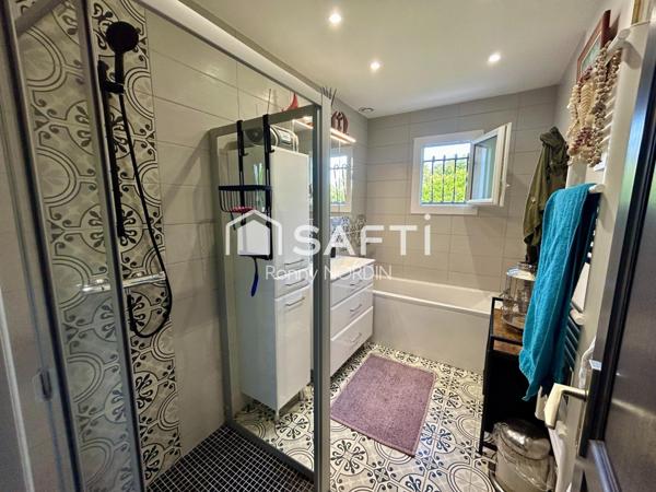 Maison de plain-pied 145 m2 - 4 chambres - Piscine