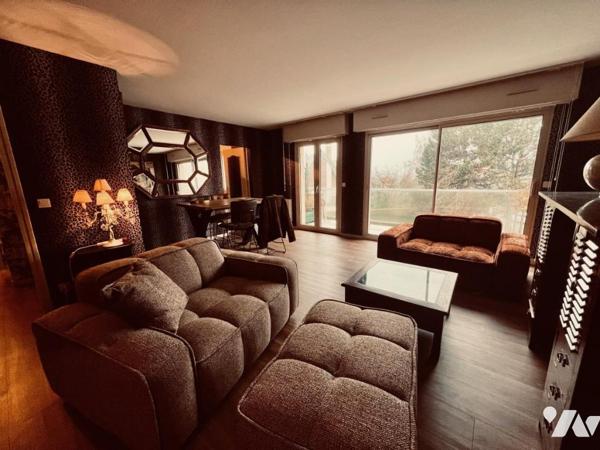 BOIS GUILLAUME Appartement F3 avec balcon - Dernier étage avec ascenseur - Garage et parking couvert