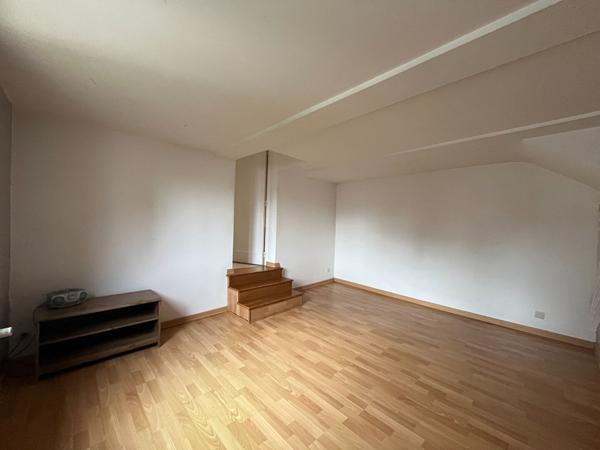 Maison / Appart. T3 à louer meublé - BLOIS - Quartier Vienne, rénové, 2 Chbs.