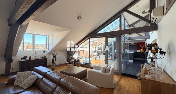 Location Appartement 5 pièces 234.01 m² - Clermont-ferrand 63000