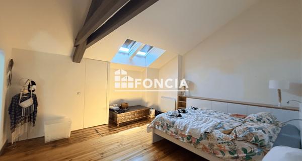 Location Appartement 5 pièces 234.01 m² - Clermont-ferrand 63000