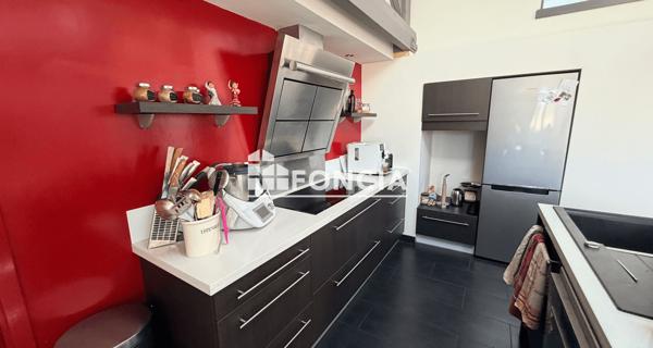 Location Appartement 5 pièces 234.01 m² - Clermont-ferrand 63000