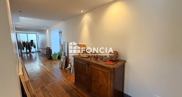 Location Appartement 5 pièces 234.01 m² - Clermont-ferrand 63000