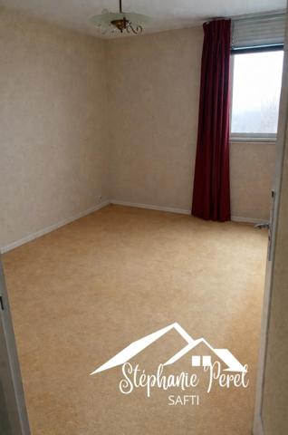 Appartement T3 de 88 m² avec balcon, garage et cave – Ussel