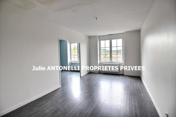Appartement T3 de 76m² habitables, 2 CHAMBRES (possibilité trois)  avec UN JARDIN PRIVATIF
