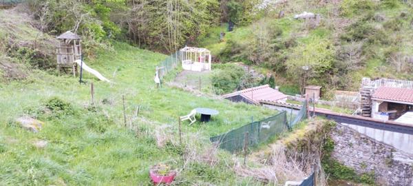 Appartement T3 de 76m² habitables, 2 CHAMBRES (possibilité trois)  avec UN JARDIN PRIVATIF