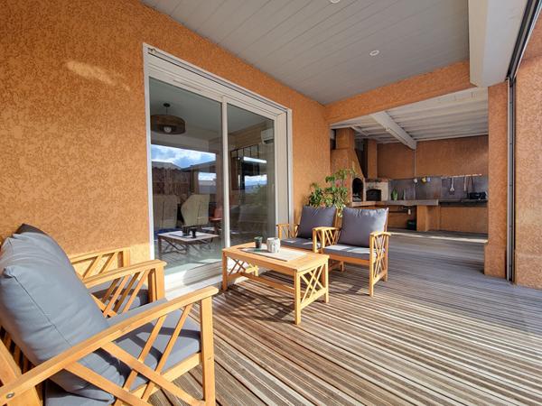 Superbe villa à Latour-Bas-Elne avec piscine et garage