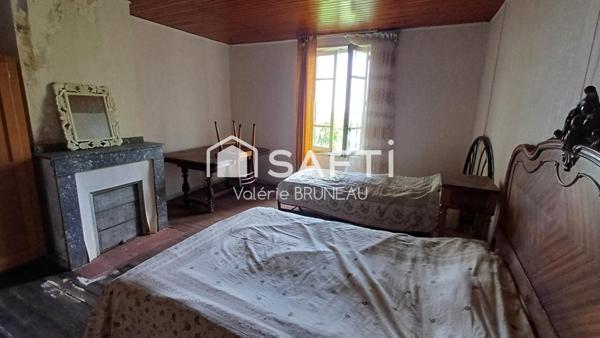 Maison à rénover de 80m2 / env. 200 m2 supplémentaires à créer / jardin 4200 m2