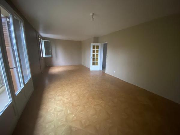 Évreux (27000) À vendre : Spacieux appartement F6 à Évreux – Quartier Navarre